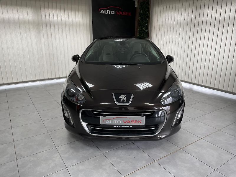 Peugeot 308 CC 1.6 THp 147kW  DIGIAC NAVI  - fotka 4 z 31