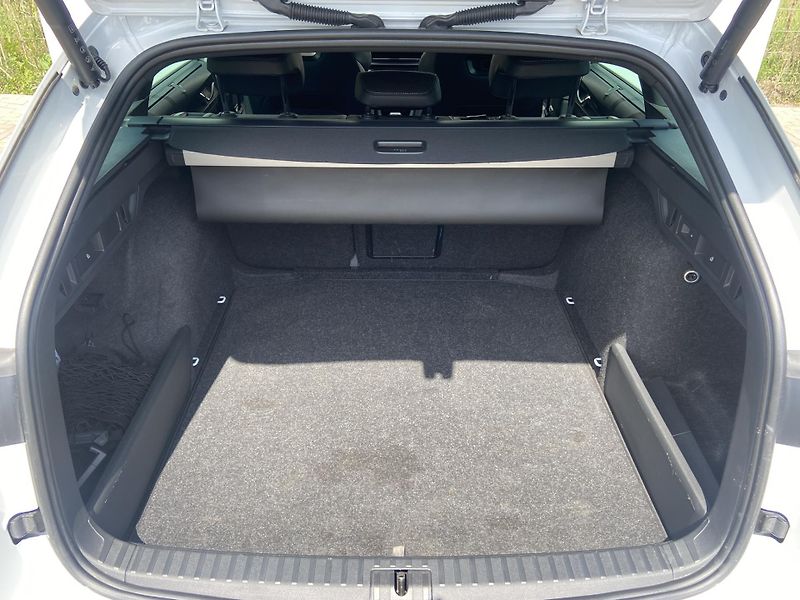 Škoda Octavia 1.5 TSI DSG / 110 kW SportLine - fotka 12 z 27