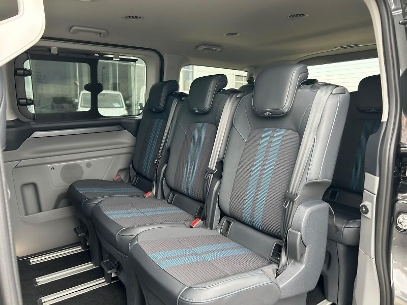 Ford Tourneo Custom (2025) Sport L1, Tourneo, 2.0 EcoBlue - fotka 13 z 19