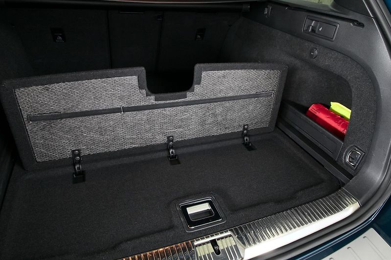 Volkswagen Passat 2.0TDI 110kW DSG IQ 360 Webast - fotka 33 z 35