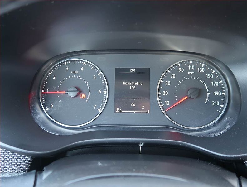 Dacia Sandero (2022) 1.0 TCe, LPG, ČR,1.maj - fotka 11 z 18