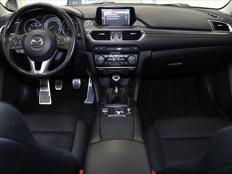 Mazda 6 2,2 D150 MT 4x4 118tkm.Tažné - fotka 8 z 23