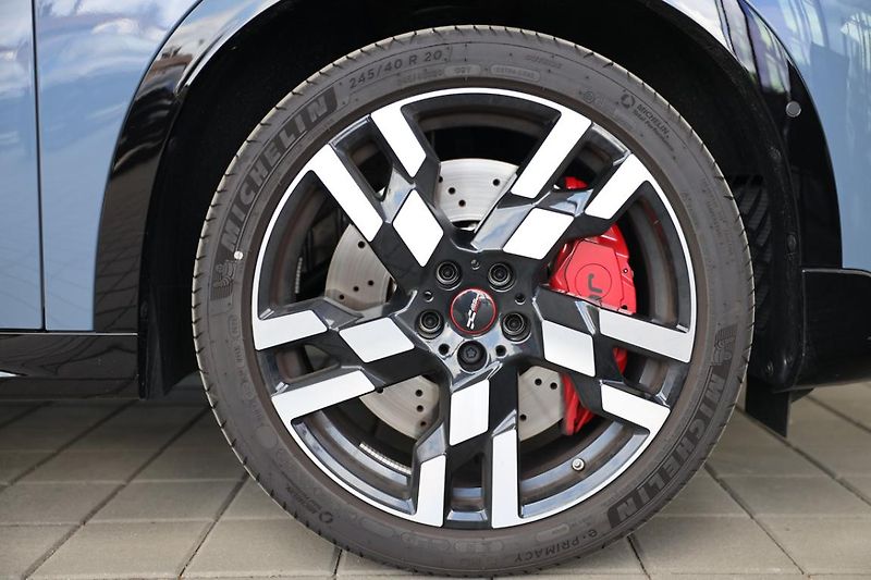 Mini Countryman JCW ALL4 - fotka 13 z 17