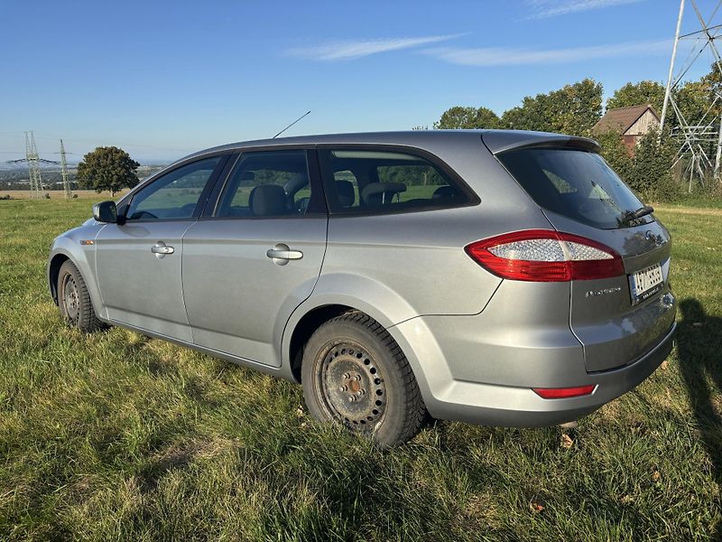 Ford Mondeo (2008) 2.0 /103kW - fotka 6 z 17