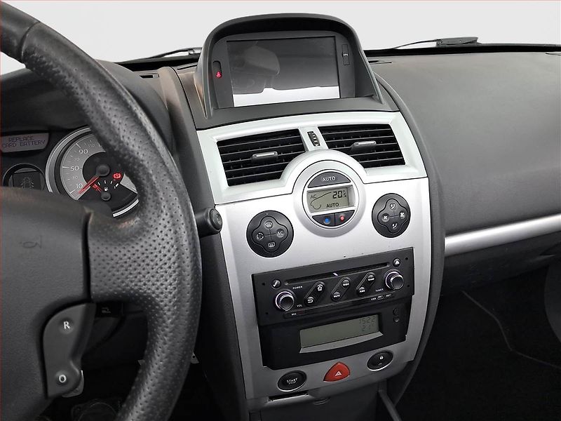 Renault Mégane (2008) 1.9 dCi, po STK, jezdí dobře - fotka 11 z 17