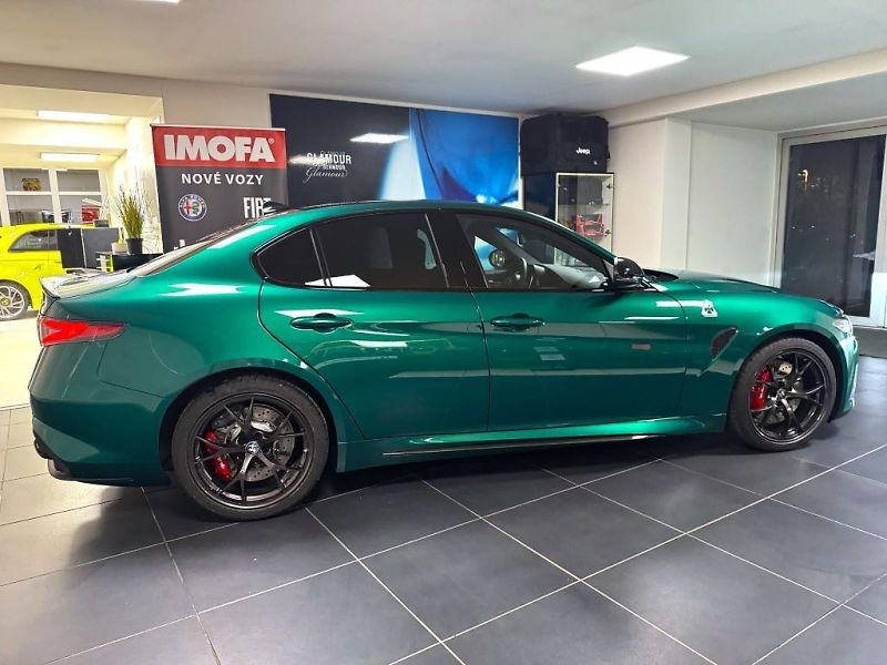 Alfa Romeo Giulia (2026) 2.9 V6 BiTurbo 520k QV Carbon - fotka 5 z 26