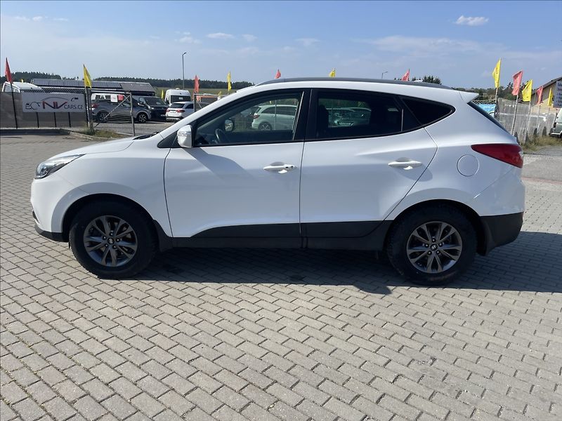 Hyundai ix35 2,0 CRDi 100kw 4x4 Tažné Kůže - fotka 37 z 41