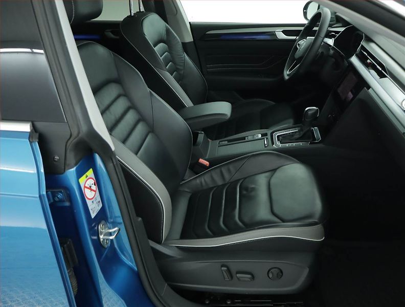 Volkswagen Arteon (2023) 2.0 TDI - fotka 9 z 18