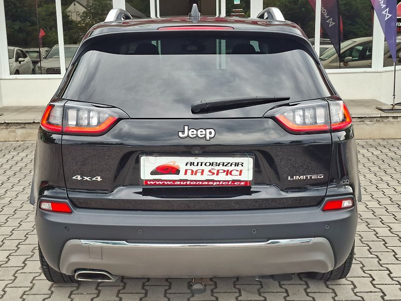 Jeep Cherokee (2019) 2.2M-JET 143kW 4X4 LIMITED - fotka 7 z 46