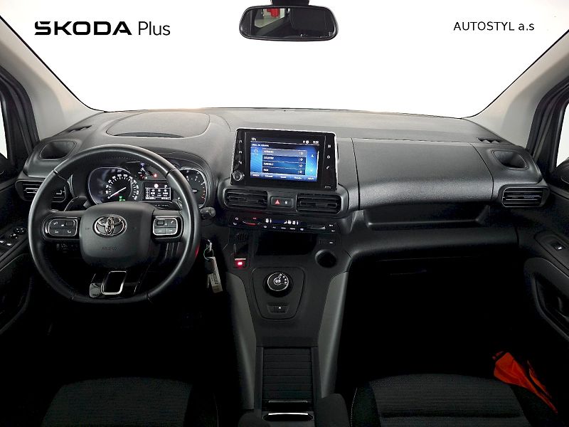 Toyota ProAce City Verso (2020) long 1.2i 130k 7AT Family - fotka 5 z 28