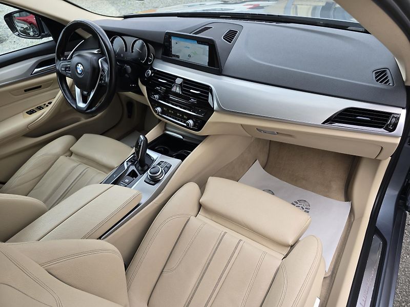 BMW Řada 5 530i 185kW XDRIVE LUXURY - DPH - fotka 11 z 47