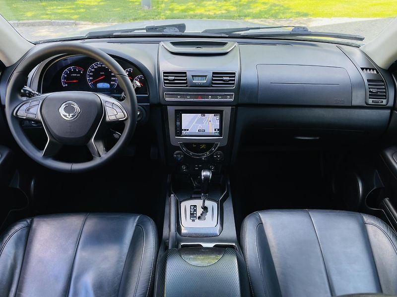 SsangYong Rexton 2.0TD 4x4 AUT KAM 7MÍST TAŽNÉ - fotka 22 z 48