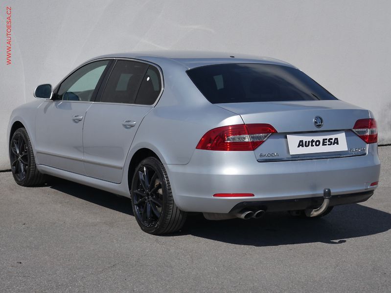 Škoda Superb (2014) 2.0 TDi, ČR, Elegance, DSG - fotka 6 z 20