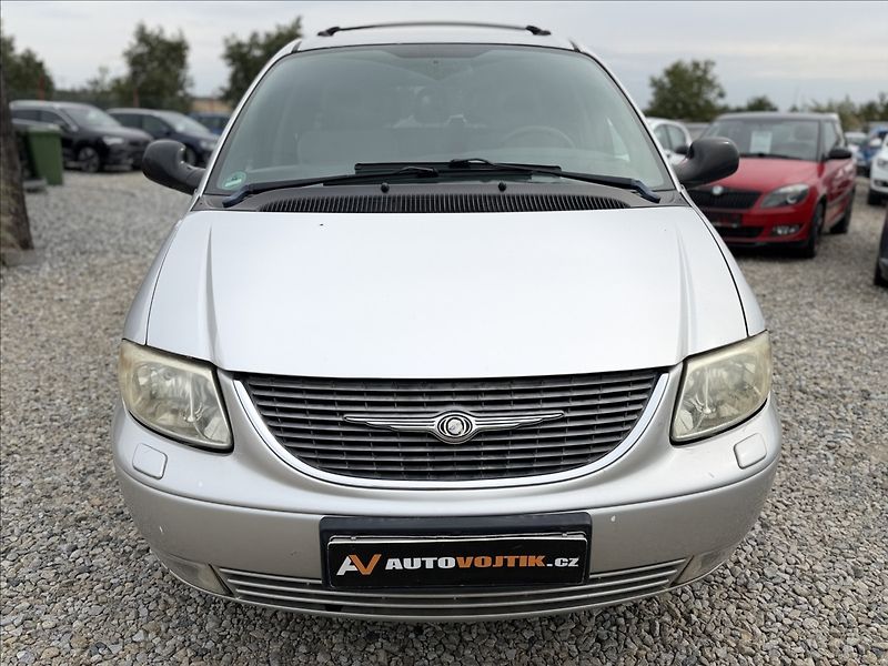 Chrysler Grand Voyager 3,3 V6 128kW A/T 7MÍST - fotka 2 z 26