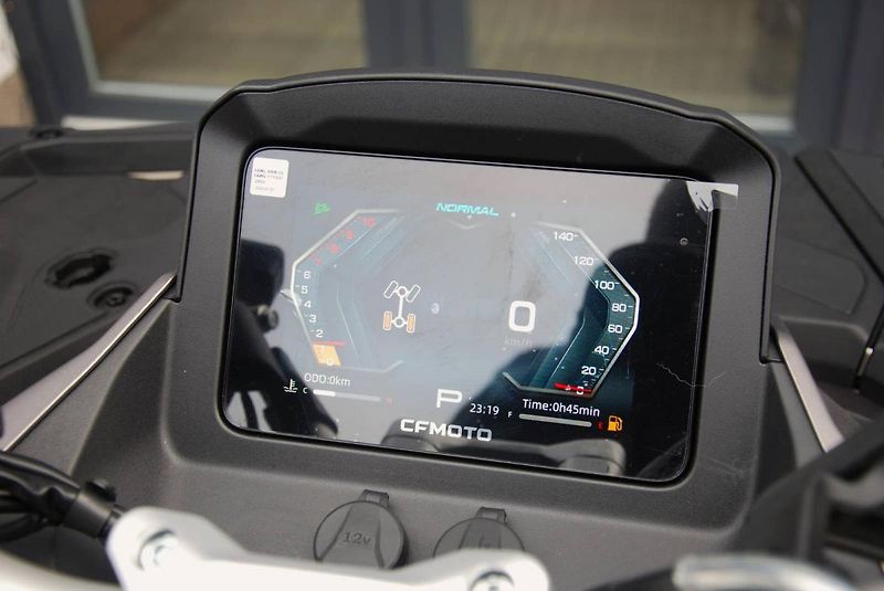 CFMOTO Gladiator X1000 (2026) G3 Premium - fotka 19 z 26