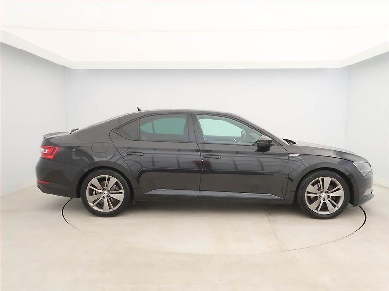 Škoda Superb (2018) Sportline 2.0 TDI, Serv.kniha - fotka 6 z 18