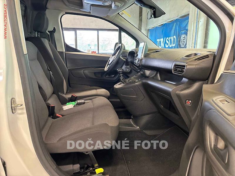 Opel Combo (2022) 1.5CDTi L2 DÍLNA, AC, park. - fotka 7 z 10