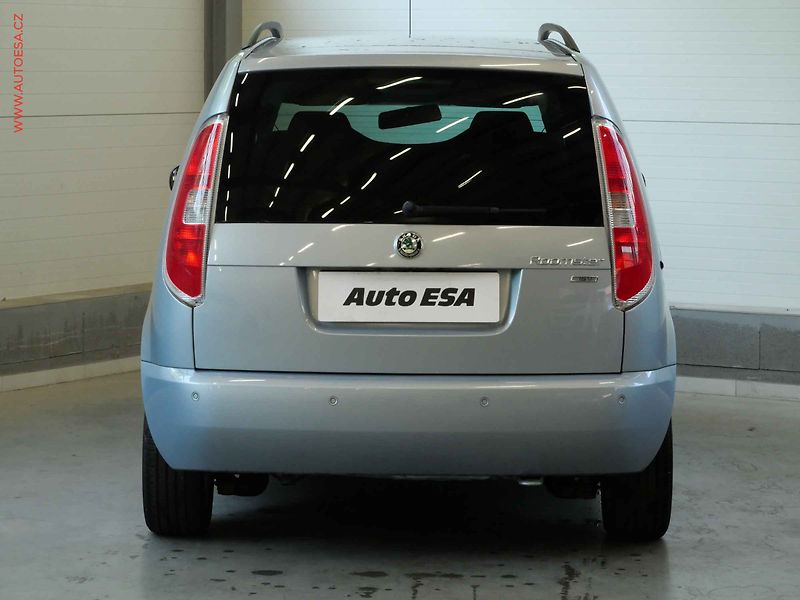 Škoda Roomster (2010) 1.4TSI, 1.maj,ČR, AC, park - fotka 5 z 17