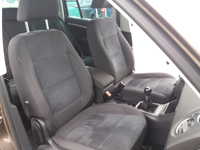 Volkswagen Tiguan 1.4TSi,118kW,Sport-Style,TAŽNY - fotka 17 z 29