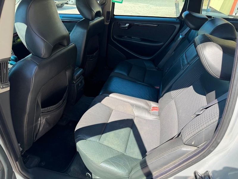 Volvo V70 2.4D 120kW/Tažné/Temp/novéPneu - fotka 10 z 18