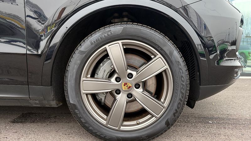 Porsche Cayenne S - fotka 10 z 29