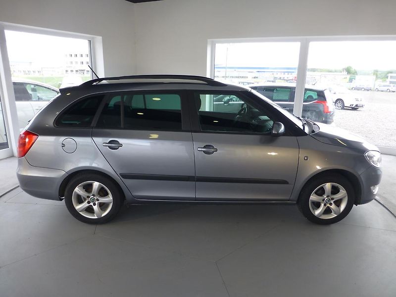 Škoda Fabia (2011) 1,2TSI**ALU KOLA**KLIMATIZACE* - fotka 4 z 21