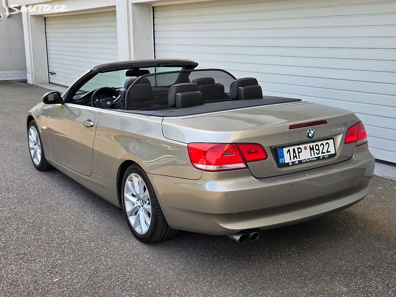 BMW Řada 3 (2009) 330i 200Kw Aut Kabrio 60t.km - fotka 7 z 49