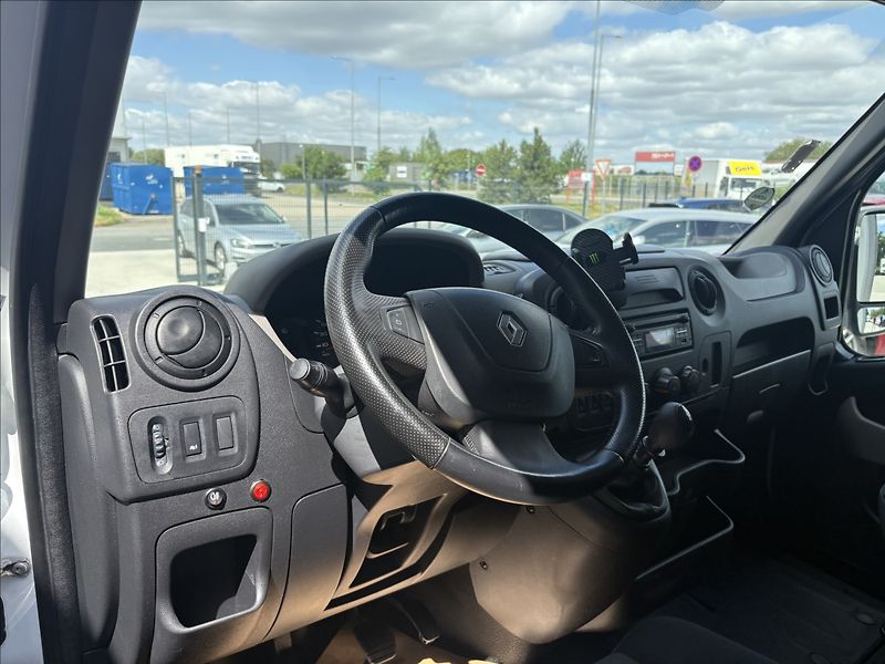 Renault Master 2,3 - fotka 11 z 17