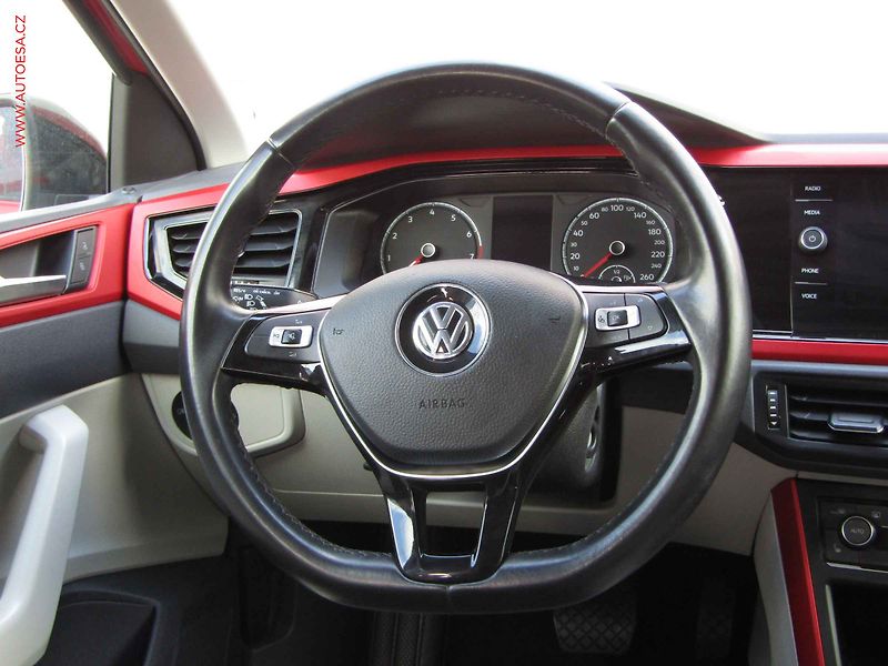 Volkswagen Polo (2019) 1.0 TSi, Beats, DSG - fotka 14 z 21