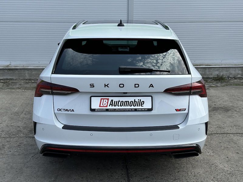 Škoda Octavia RS 2.0TSi DSG 265PS NAVI V.Ped - fotka 5 z 51