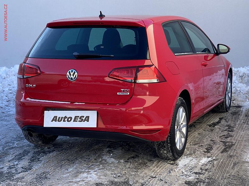 Volkswagen Golf (2015) 1.6 TDi, Lounge, bixen, navi - fotka 4 z 18