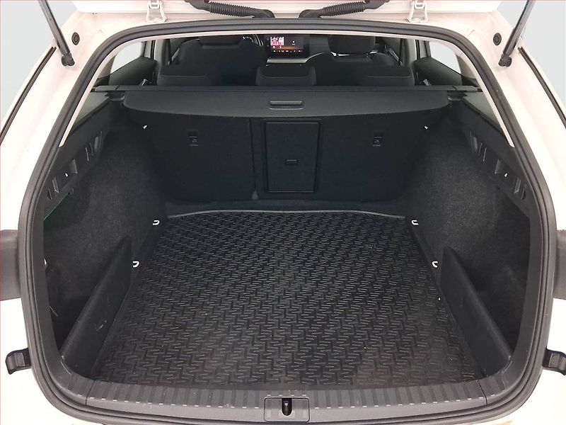 Škoda Octavia (2022) Style 2.0 TDI, Automat, ČR - fotka 14 z 23