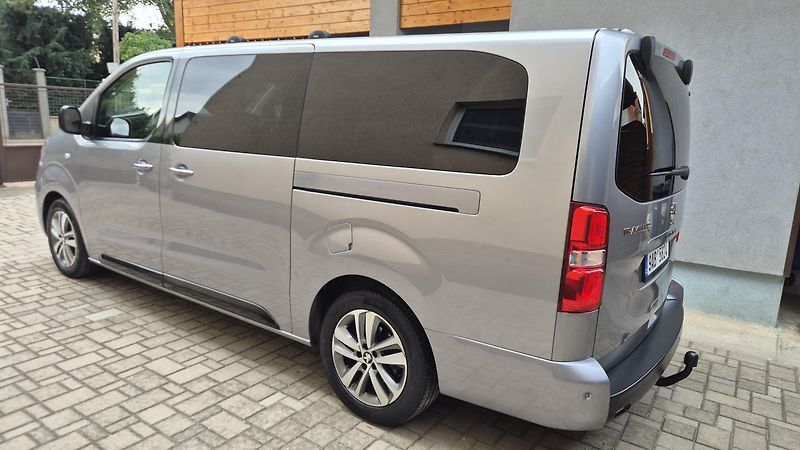Peugeot Traveller (2021) 2.0 BlueHDi ALLURE L3 - fotka 4 z 25