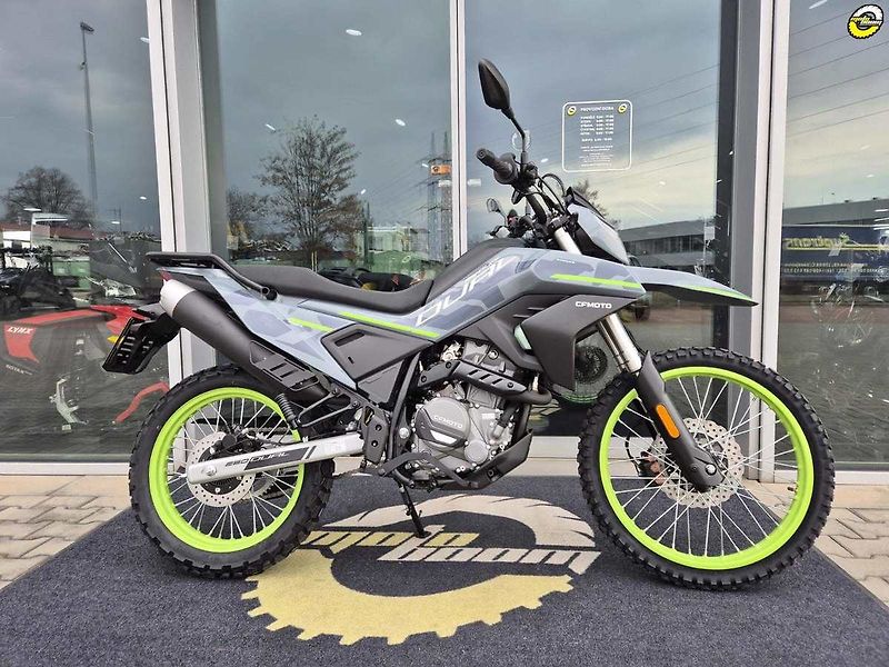 CFMOTO (2026) 250 Dual Sport - fotka 23 z 43