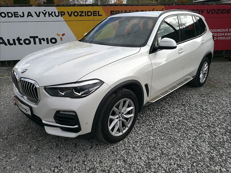 BMW X5 3,0 d xDrive 1.majitel - fotka 1 z 26