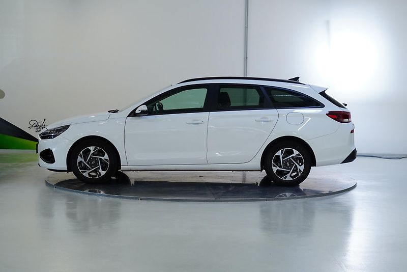 Hyundai i30 - fotka 3 z 26