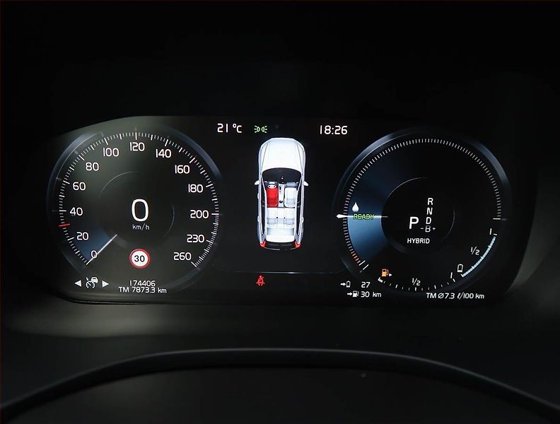 Volvo XC60 (2020) Inscription T8 Twin Engine - fotka 11 z 14