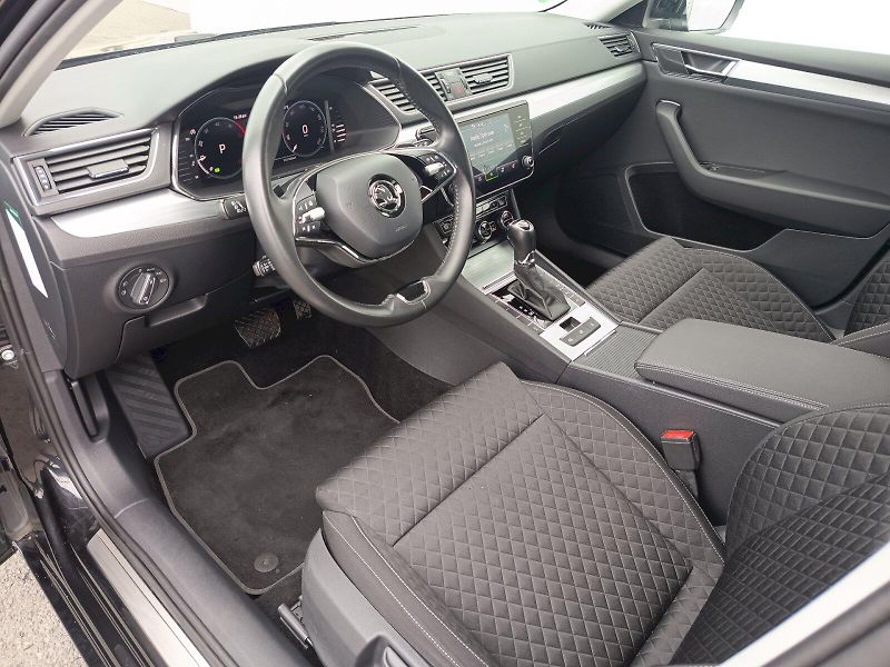 Škoda Superb (2022) 2.0TDI 110kW DSG COMFORT PLUS - fotka 5 z 35