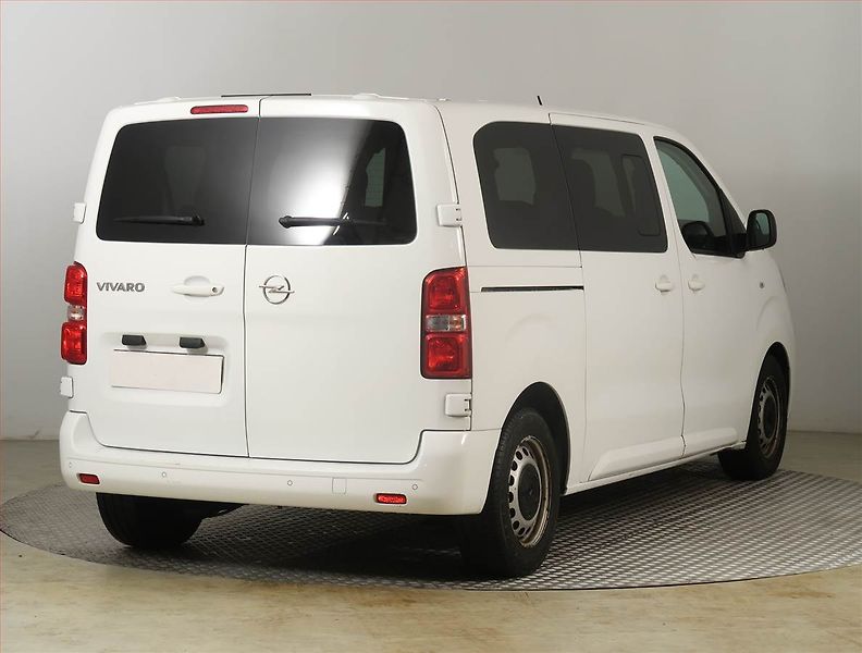 Opel Vivaro (2022) 2.0 CDTI, Bus, 8Míst, ČR, DPH - fotka 5 z 20