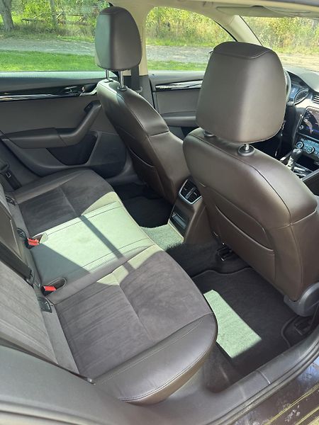 Škoda Octavia (2019) Laurin&Klement 3 kombi 2 TDI - fotka 11 z 17
