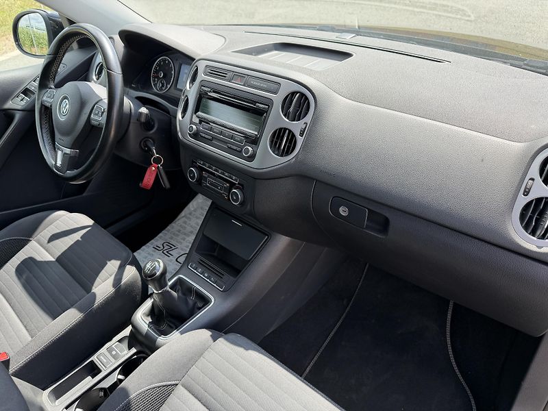 Volkswagen Tiguan 1.4 TSI *REZERVACE* - fotka 29 z 43