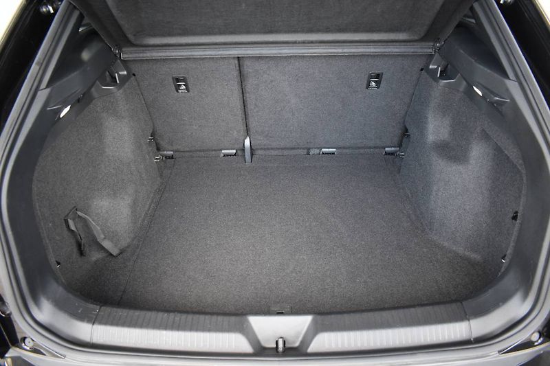 Volkswagen ID.4 (2023) Pro 150kW, Tep.čerpadlo,Tažné - fotka 13 z 25