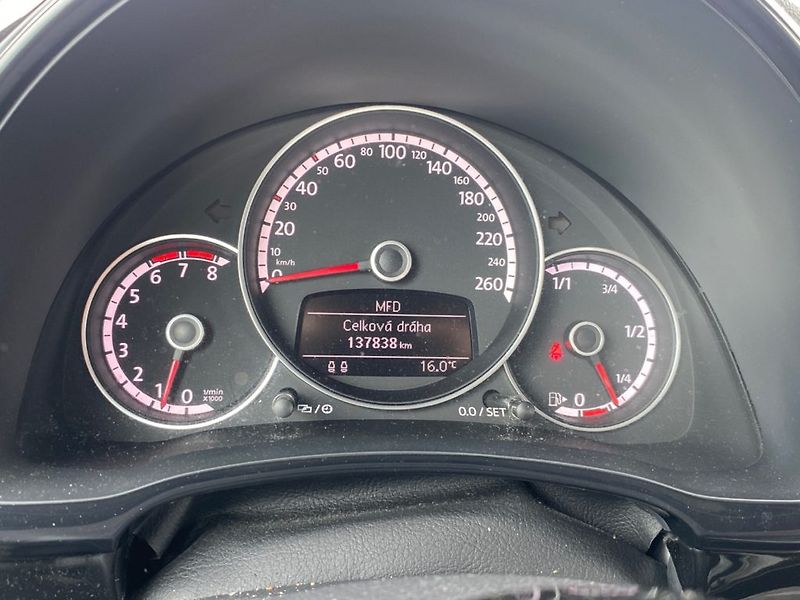 Volkswagen Beetle (2014) 1,2 TSI (77kW) Aut. BA - fotka 14 z 25