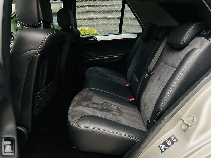 Mercedes-Benz Třídy M 320CDI 165KW 4MATIC TAŽNÉ 3500 - fotka 28 z 42