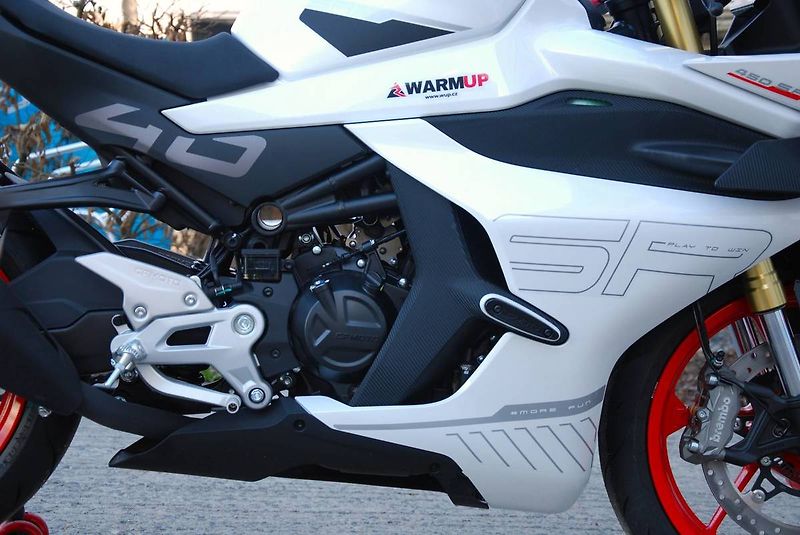 CFMOTO 450 SR (2026) 450SR - fotka 18 z 25