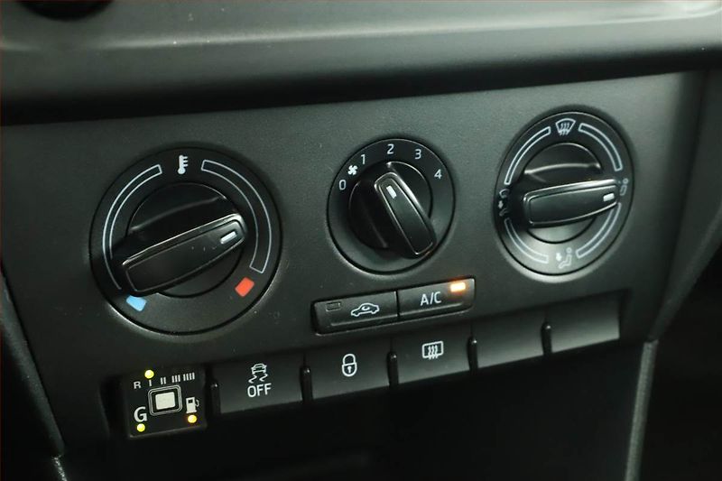 Škoda Rapid (2014) Spaceback 1.2 TSI, LPG - fotka 10 z 15