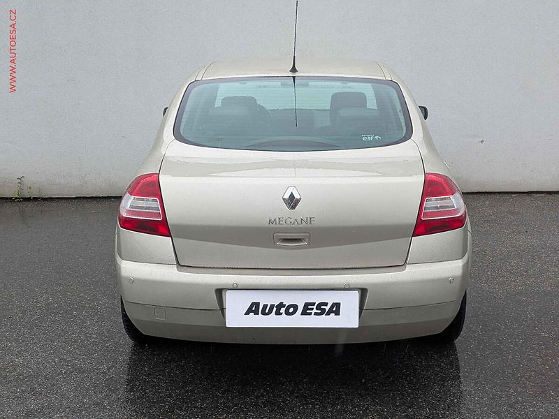 Renault Mégane (2008) 1.6 16V, ČR, AC, park.asist - fotka 5 z 14