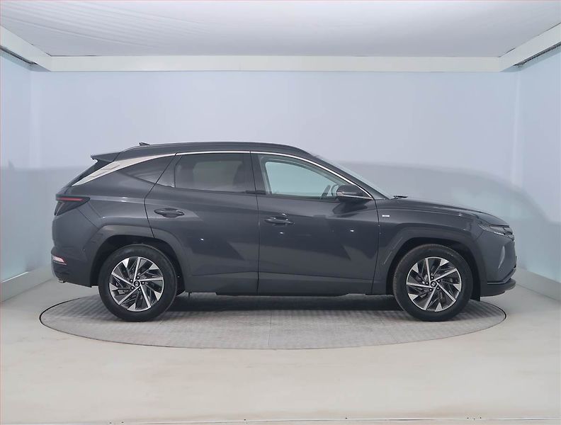 Hyundai Tucson (2021) Comfort 1.6 T-GDI 48V MHEV - fotka 6 z 18