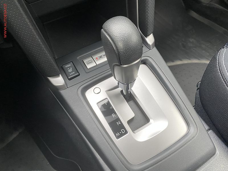 Subaru Forester (2017) 2.0 i AWD, AT, kamera, TZ - fotka 16 z 18