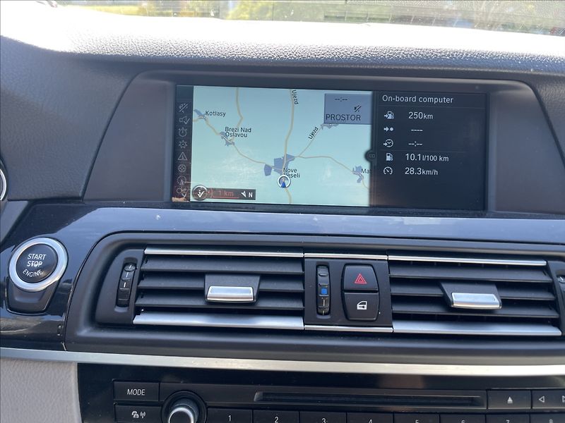 BMW Řada 5 3,0 d 180kw Manuál Luxury 2maj - fotka 20 z 31